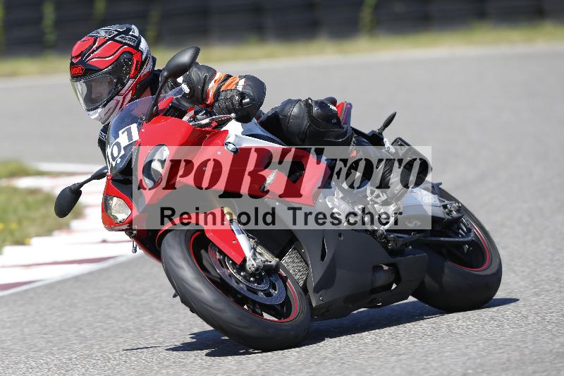 Archiv-2025/48 25.08.2025 Cornu Master School ADR/blau-bleu/101